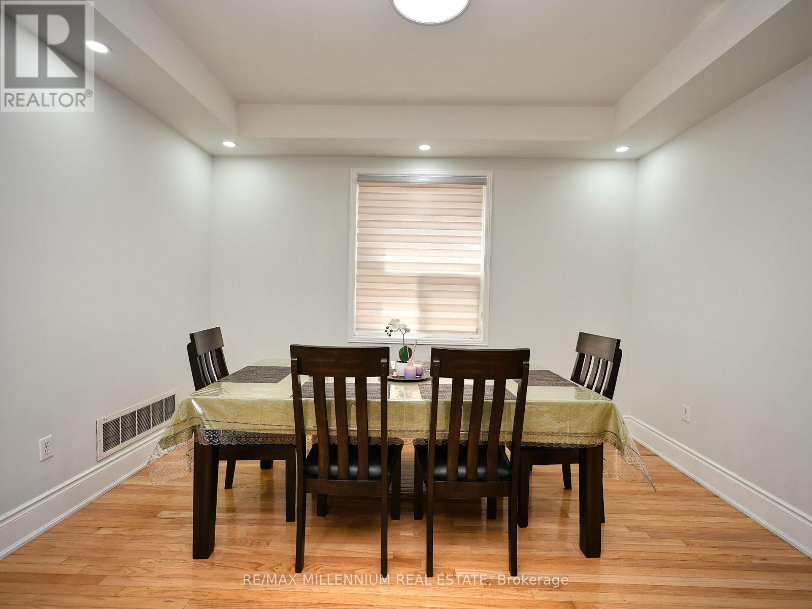 5 Freshspring Drive, Brampton (Sandringham-Wellington), Ontario  L6R 3H6 - Photo 13 - W12272875