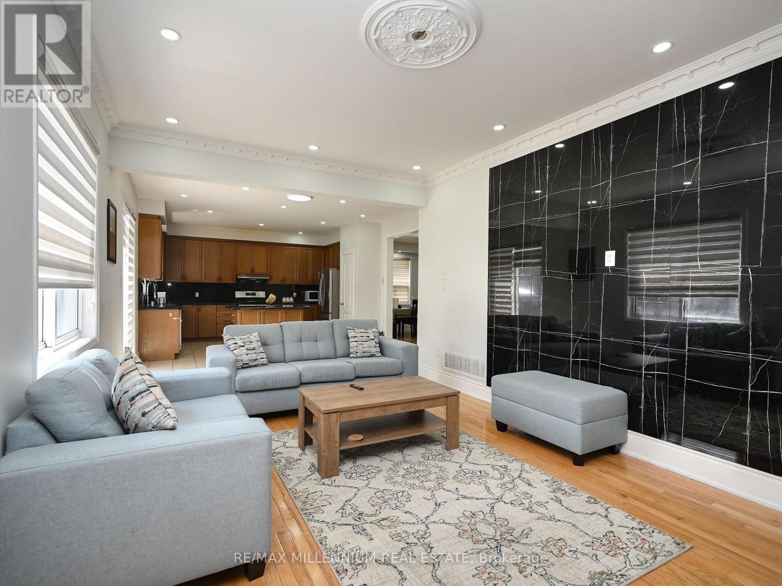 5 Freshspring Drive, Brampton (Sandringham-Wellington), Ontario  L6R 3H6 - Photo 22 - W12272875