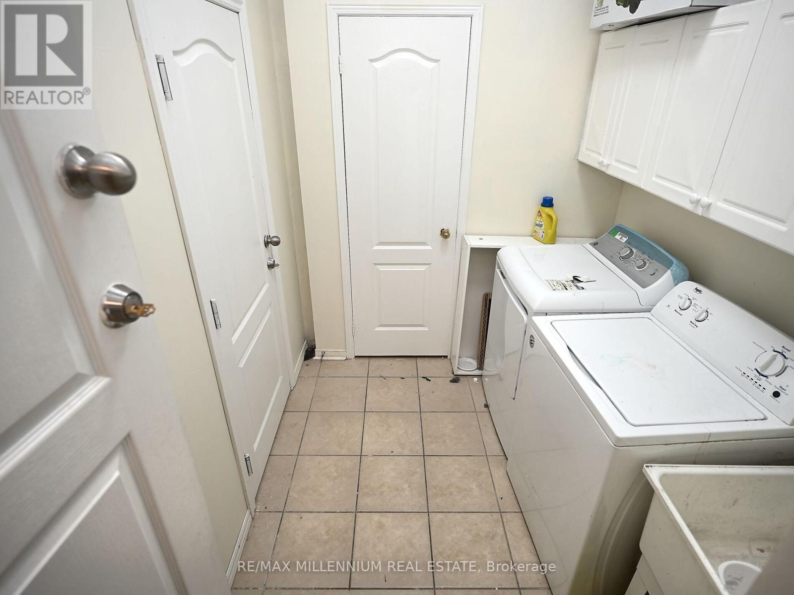 5 Freshspring Drive, Brampton (Sandringham-Wellington), Ontario  L6R 3H6 - Photo 25 - W12272875