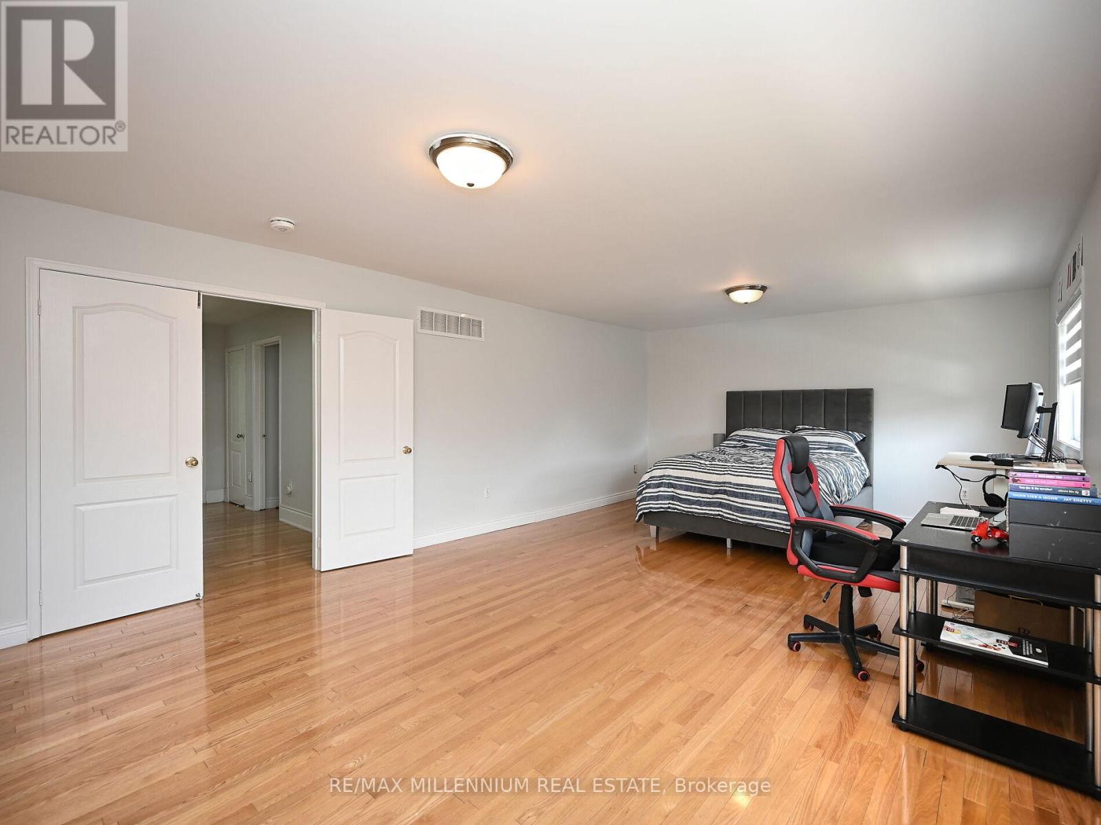 5 Freshspring Drive, Brampton (Sandringham-Wellington), Ontario  L6R 3H6 - Photo 28 - W12272875