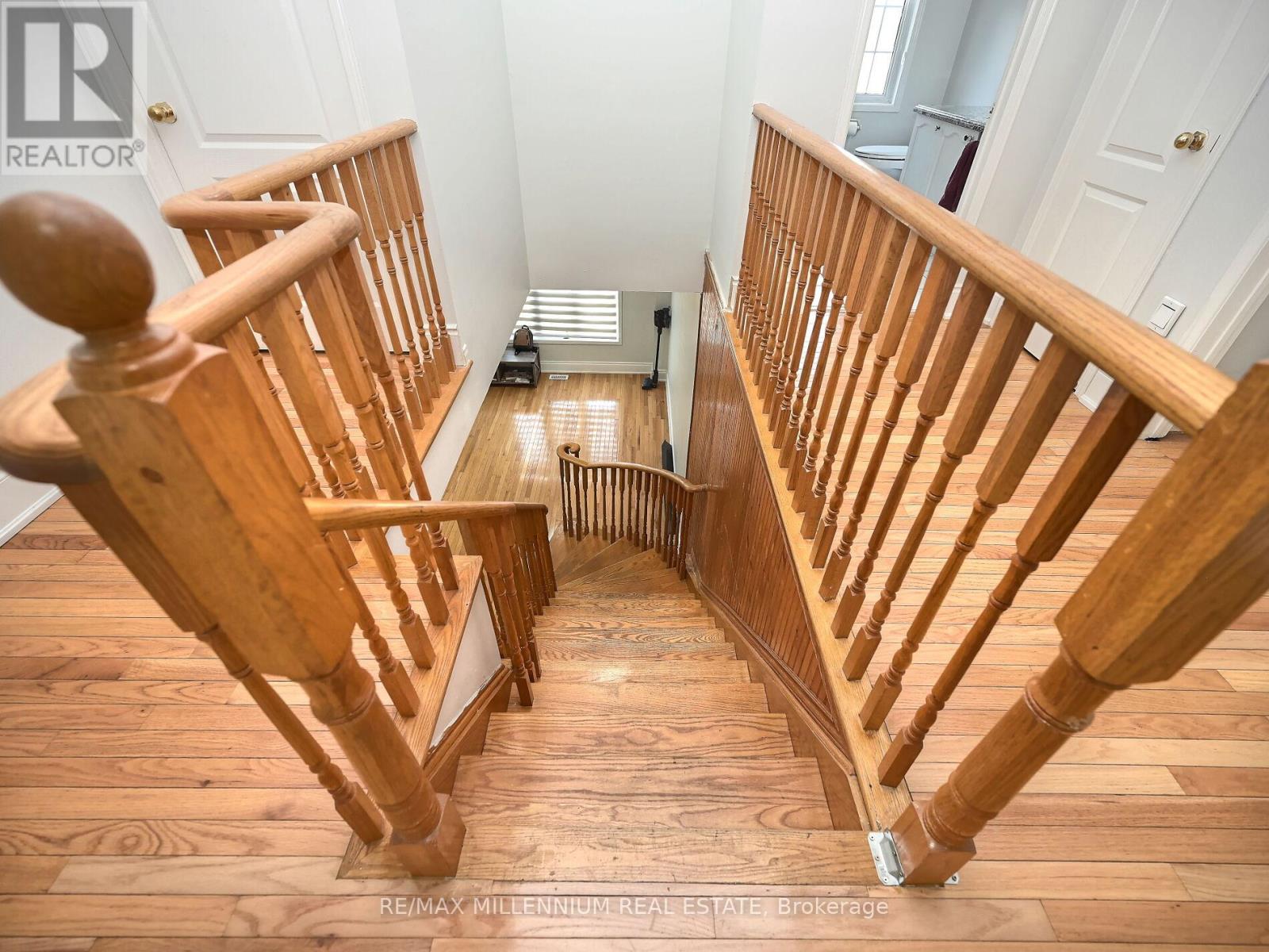 5 Freshspring Drive, Brampton (Sandringham-Wellington), Ontario  L6R 3H6 - Photo 39 - W12272875