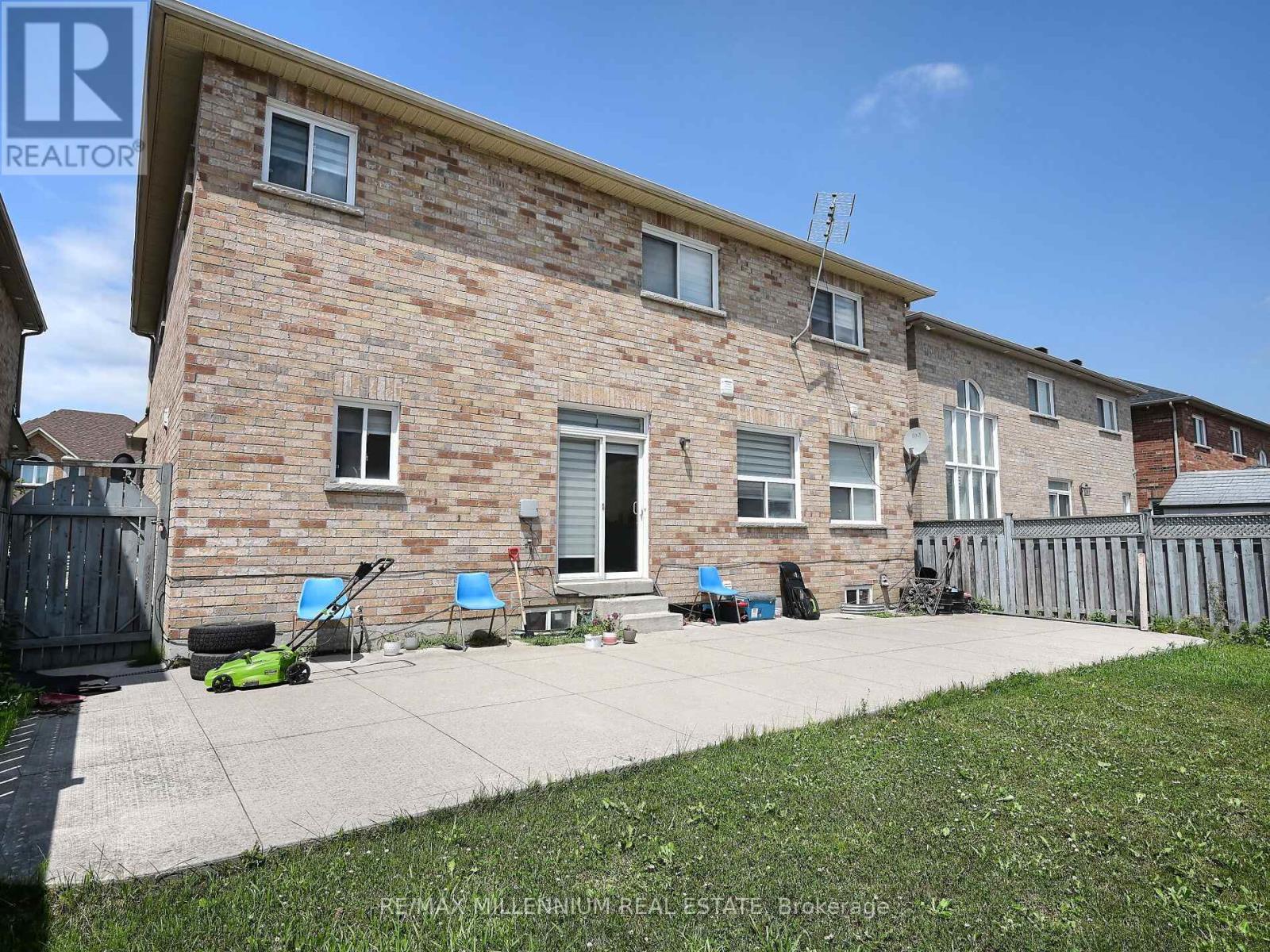 5 Freshspring Drive, Brampton (Sandringham-Wellington), Ontario  L6R 3H6 - Photo 47 - W12272875