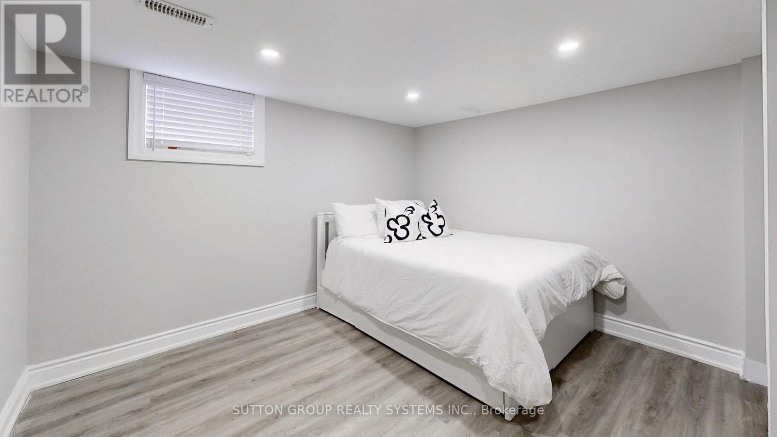 355 Culford Road, Toronto (Maple Leaf), Ontario  M6L 2V8 - Photo 29 - W12272910