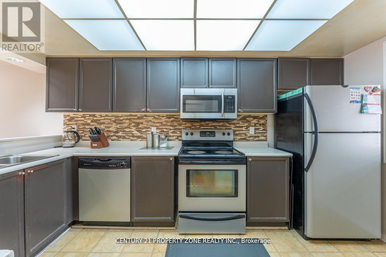 139 - 85 Bristol Road E, Mississauga (Hurontario), Ontario  L4Z 3N8 - Photo 12 - W12272936