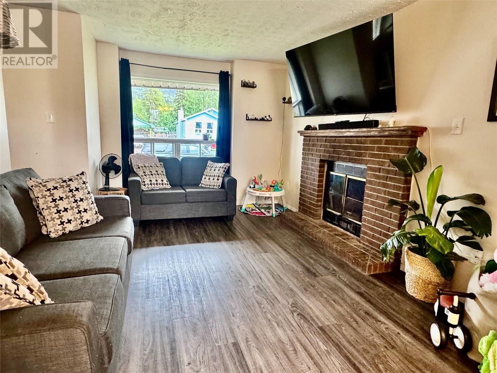 Property at 128 Fellers Avenue image 4