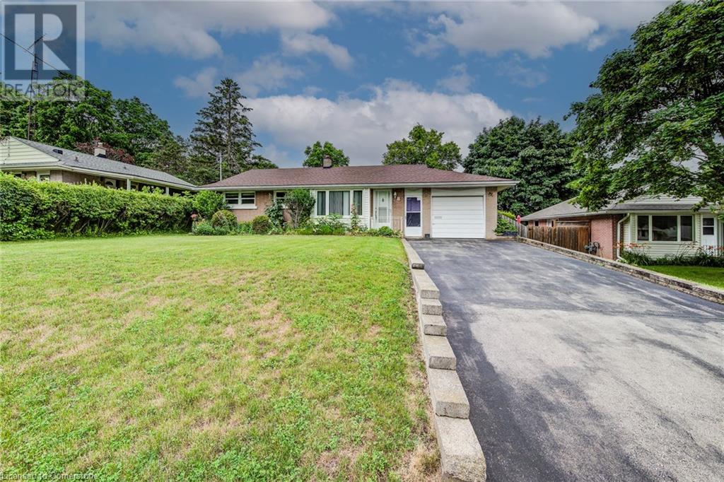 Property at 8 GORDON Street image 3