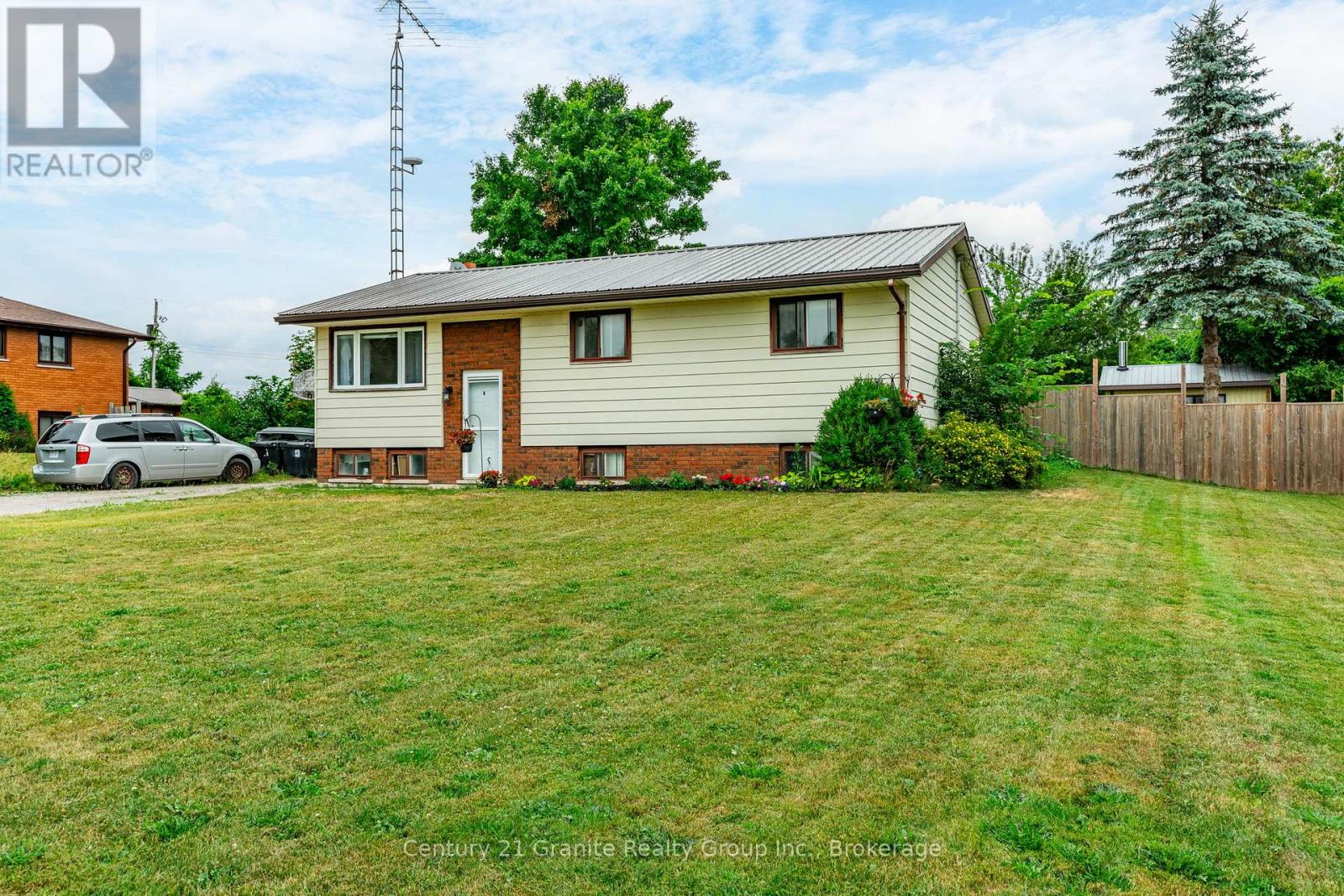 Property at 32 CAMERON ROAD image 2