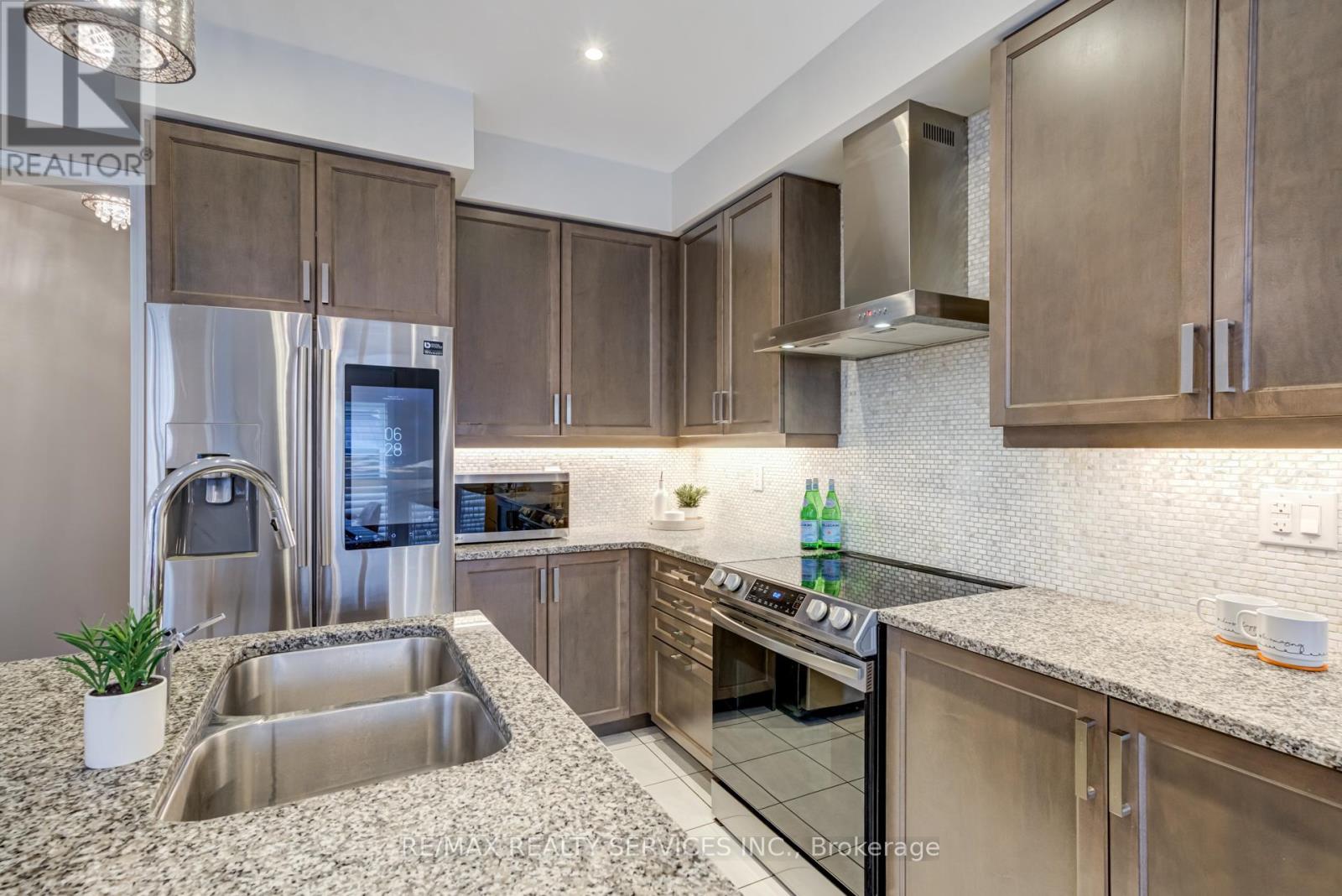 18 Lise Lane, Haldimand, Ontario  N3W 0C8 - Photo 10 - X12272677