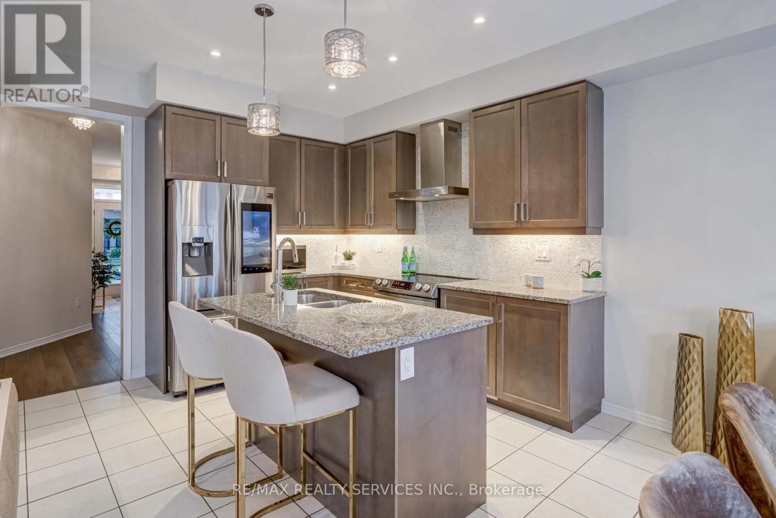 18 Lise Lane, Haldimand, Ontario  N3W 0C8 - Photo 8 - X12272677