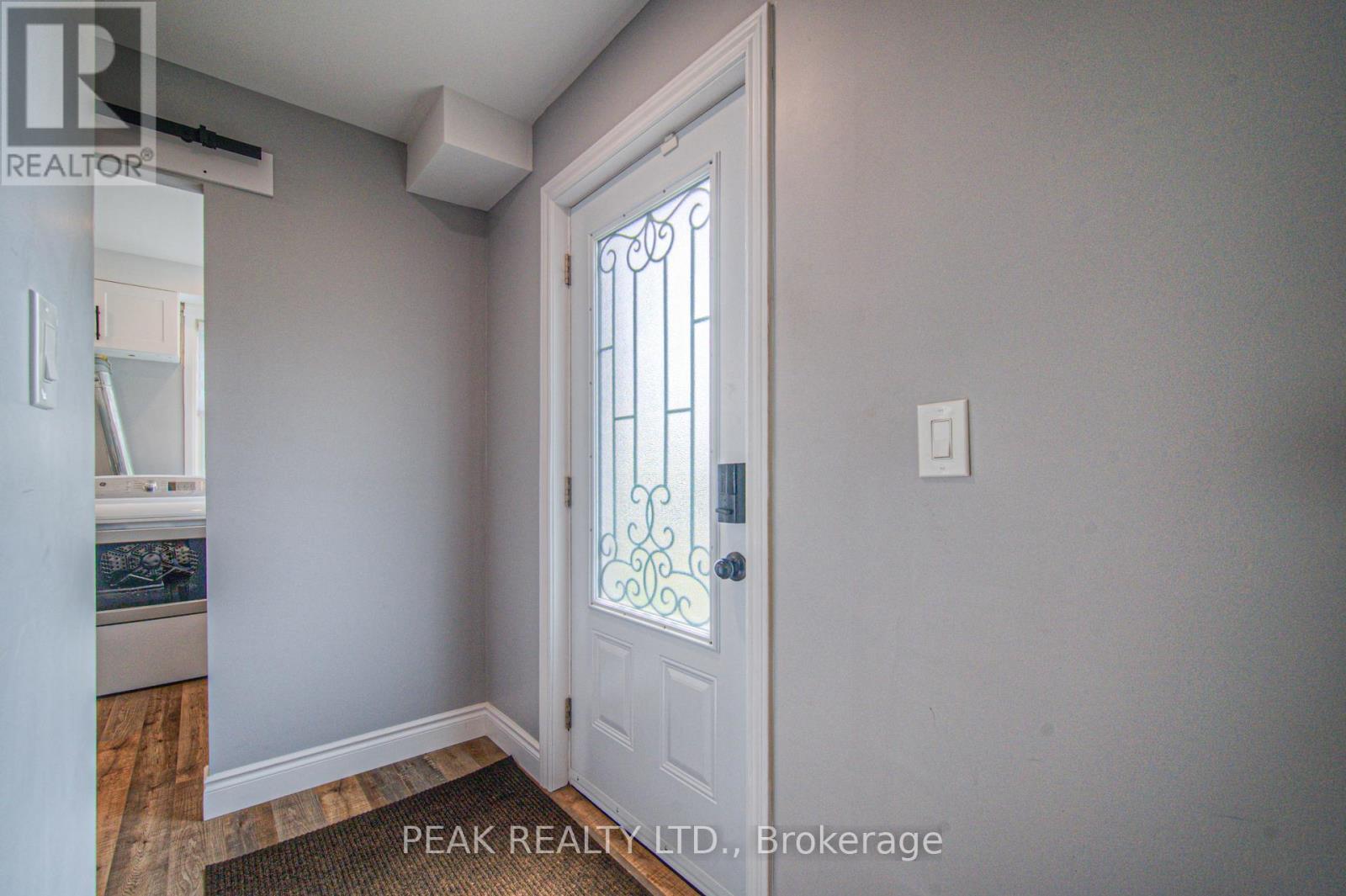 Property at 70 STANLEY STREET image 3