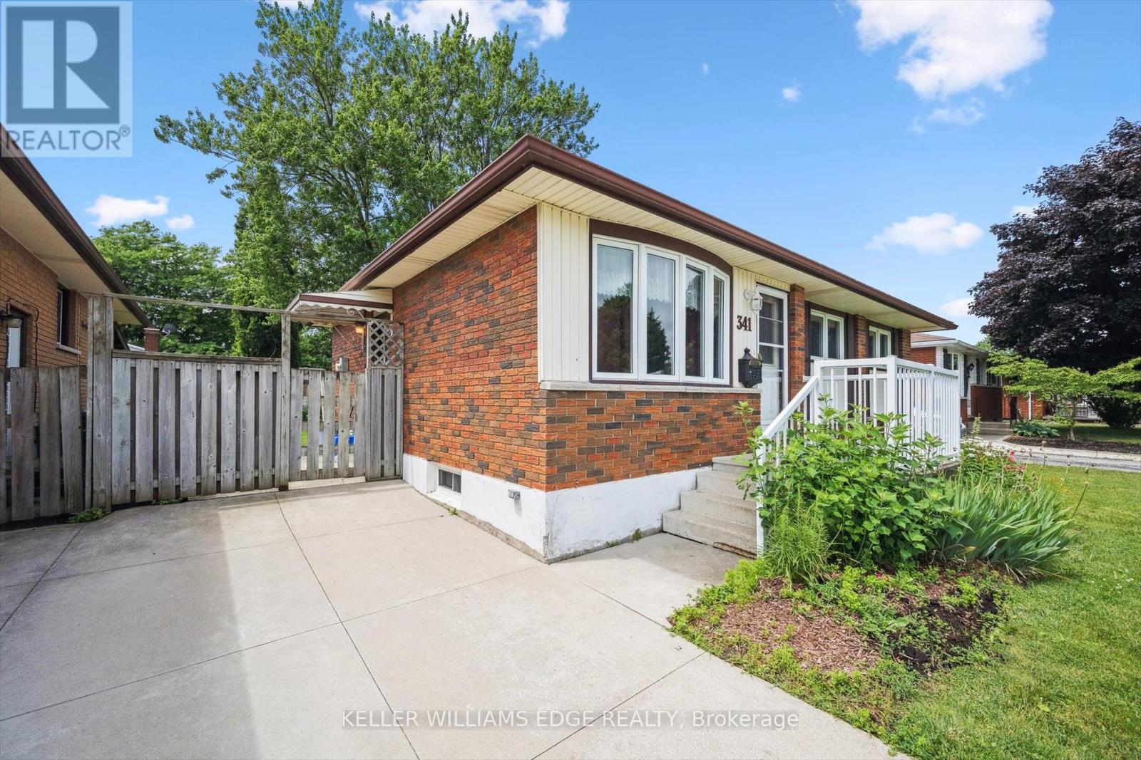 Property at 341 REDFORD CRESCENT image 4