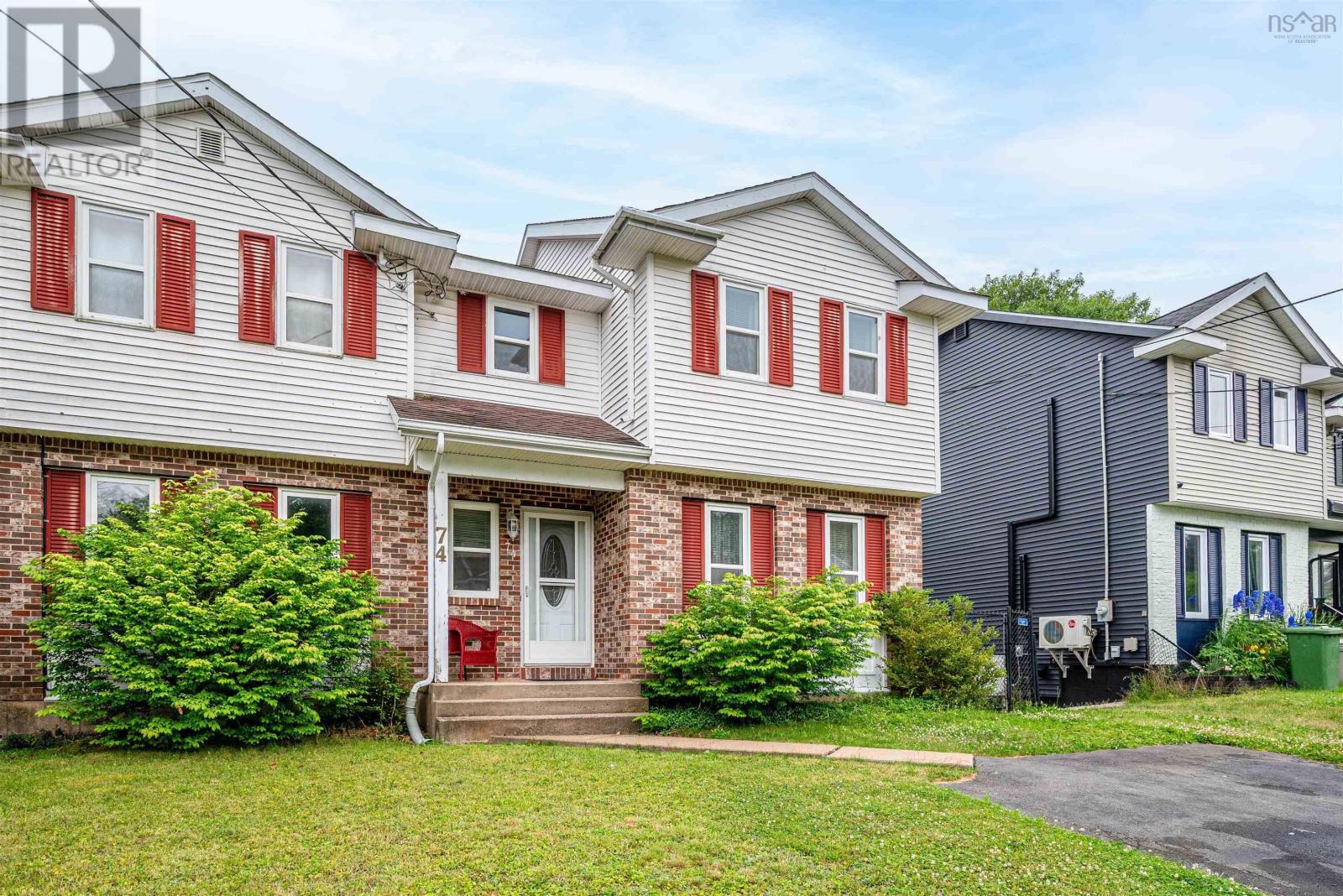 Property at 74 Bruce Drive image 3