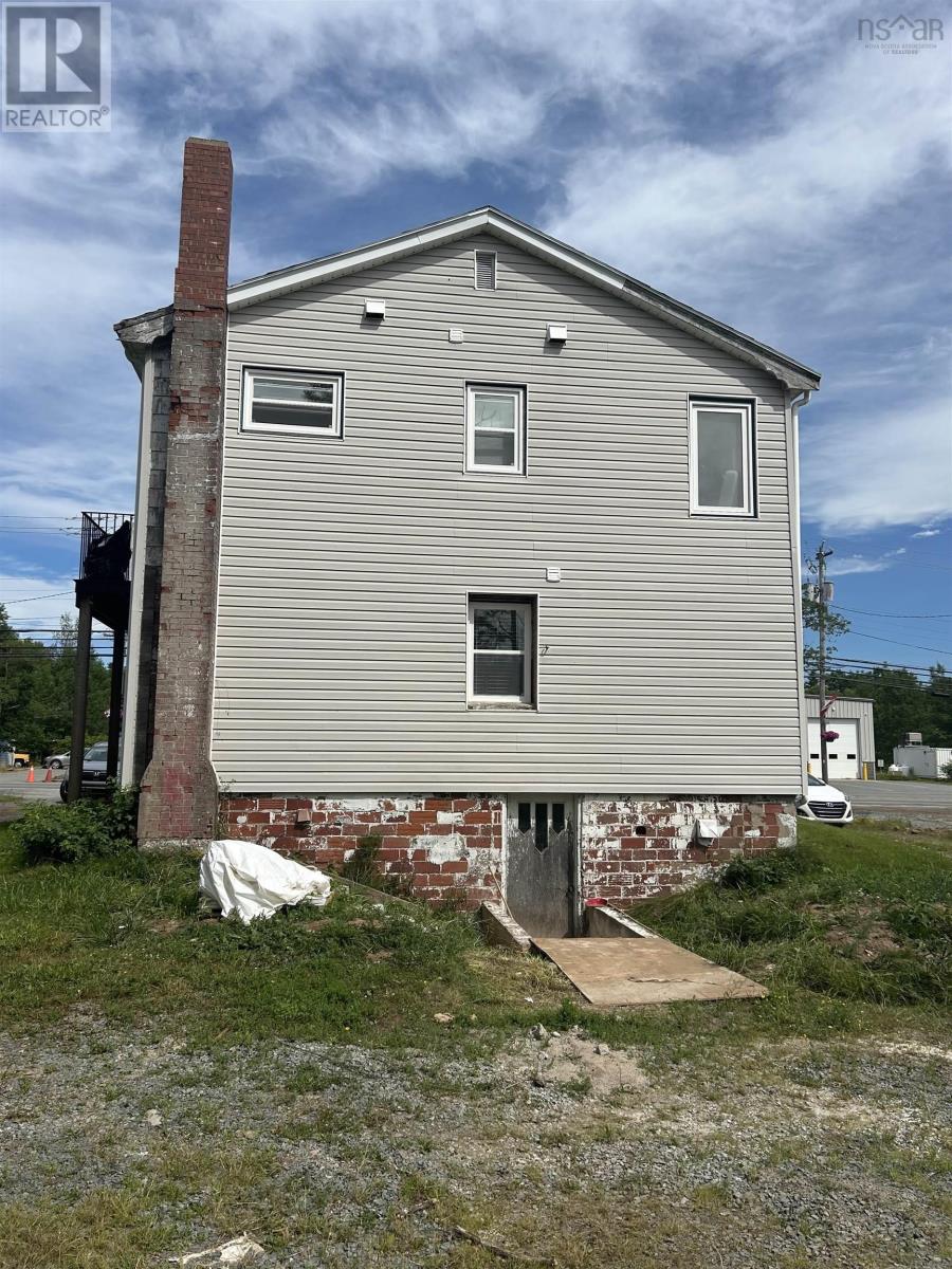 721 Highway 2, Elmsdale, Nova Scotia  B2S 1A8 - Photo 9 - 202517071