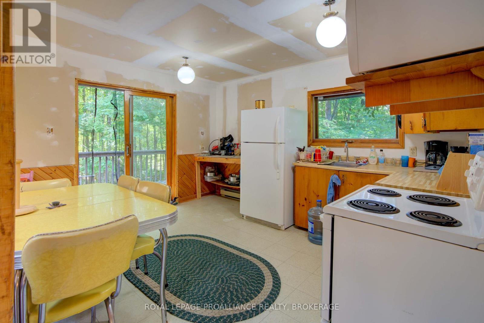 98 Rocky Ridge Lane, Rideau Lakes, Ontario  K0G 1X0 - Photo 19 - X12273269