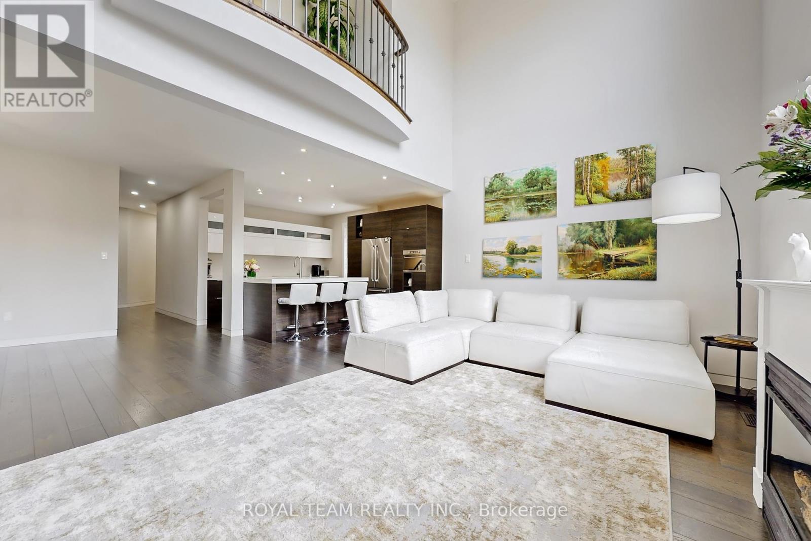 Property at 84 LAURIER AVENUE image 4