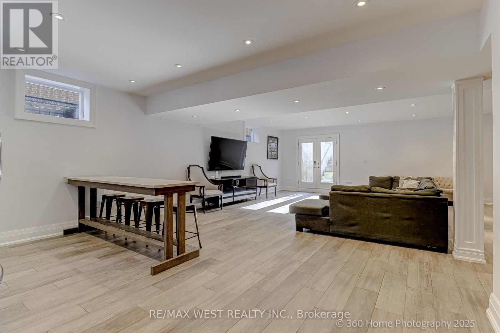 336 Pine Trees Court, Richmond Hill, Ontario  L4C 5N4 - Photo 40 - N12271065