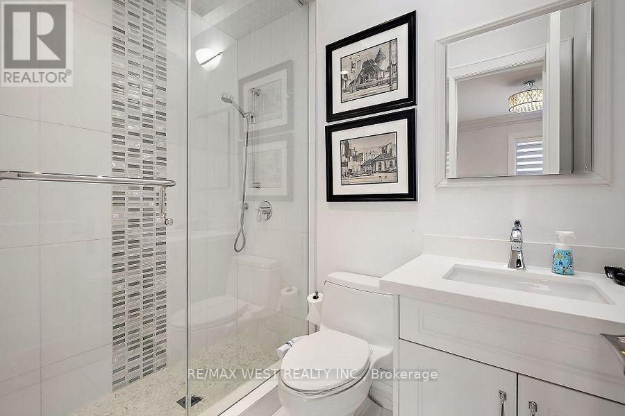 336 Pine Trees Court, Richmond Hill, Ontario  L4C 5N4 - Photo 32 - N12271065