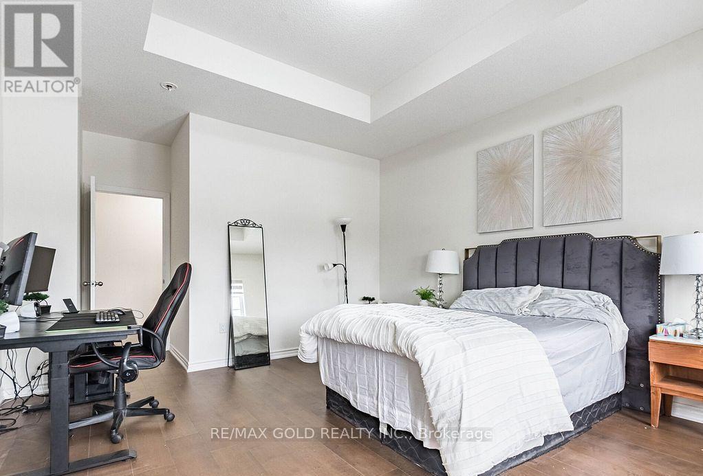 60 Block Road, Brampton, Ontario  L7A 5B3 - Photo 17 - W12273056