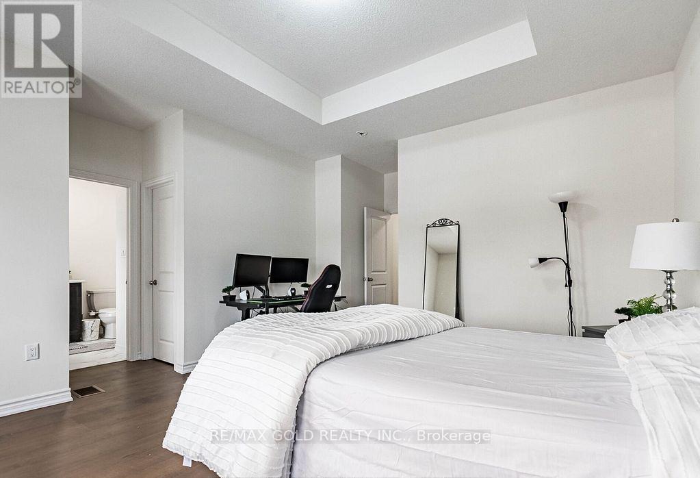 60 Block Road, Brampton, Ontario  L7A 5B3 - Photo 19 - W12273056