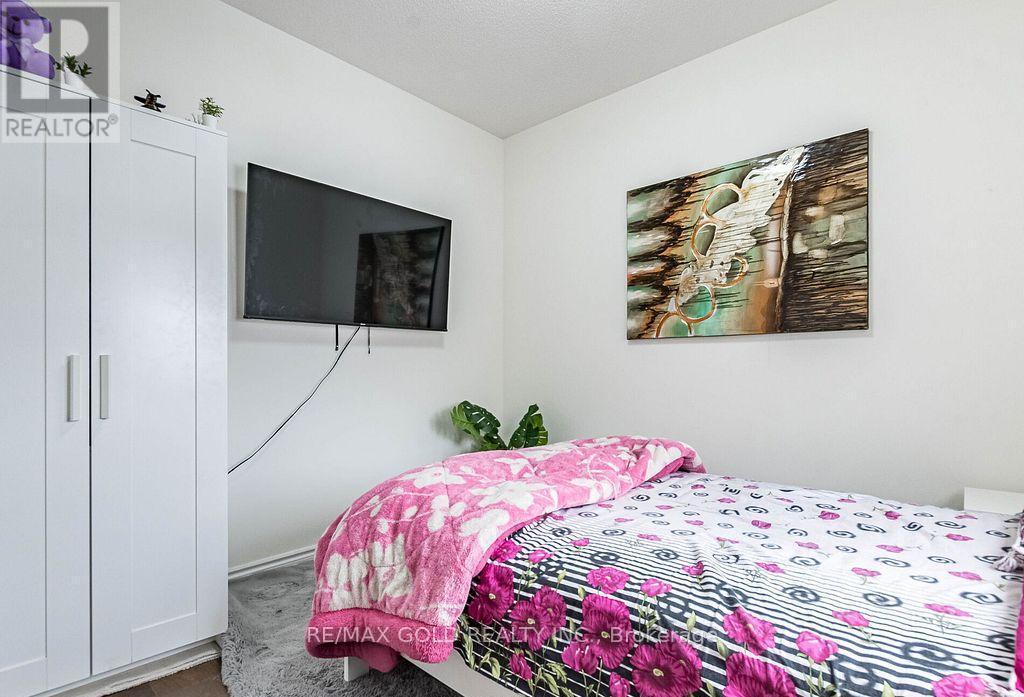 60 Block Road, Brampton, Ontario  L7A 5B3 - Photo 22 - W12273056