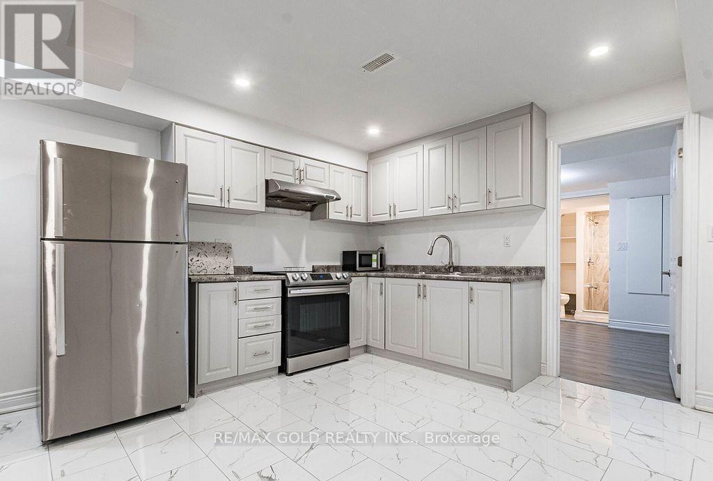 60 Block Road, Brampton, Ontario  L7A 5B3 - Photo 31 - W12273056