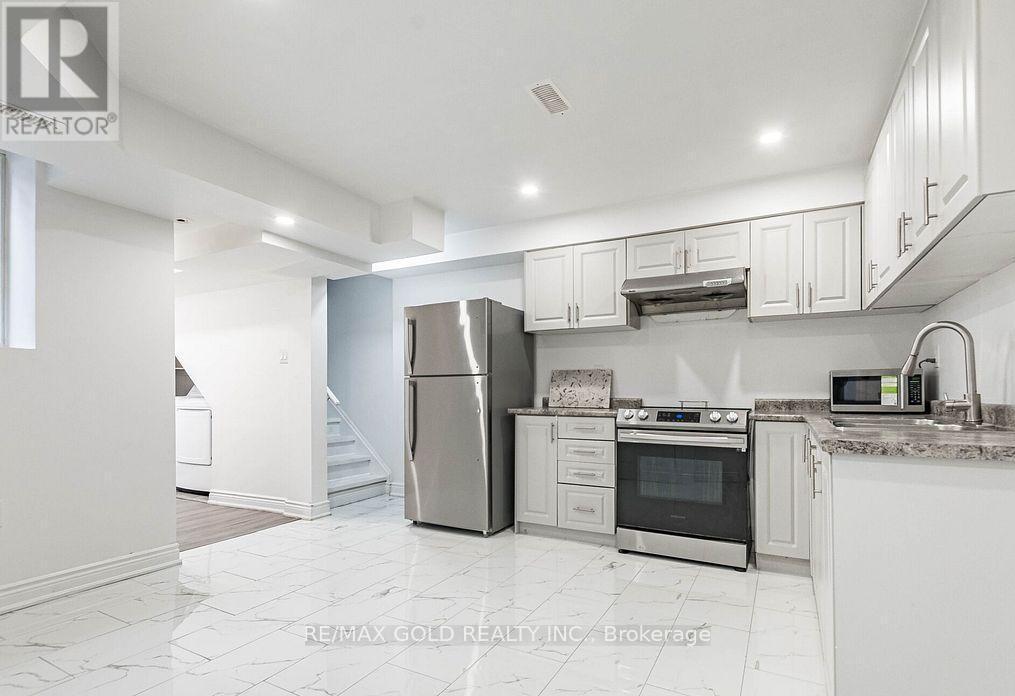 60 Block Road, Brampton, Ontario  L7A 5B3 - Photo 32 - W12273056