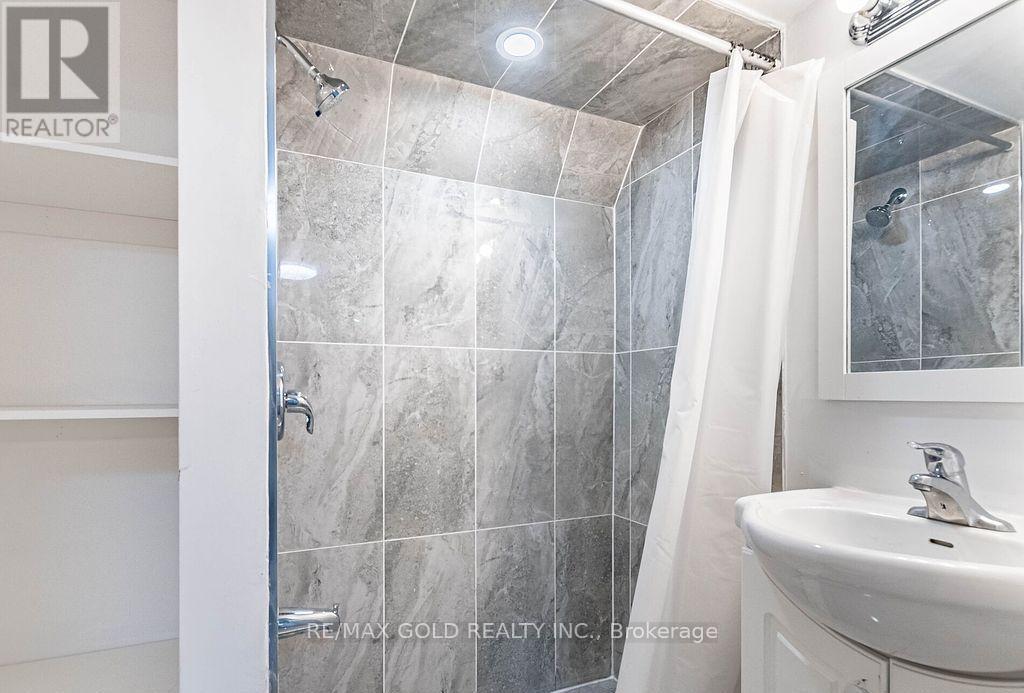60 Block Road, Brampton, Ontario  L7A 5B3 - Photo 34 - W12273056