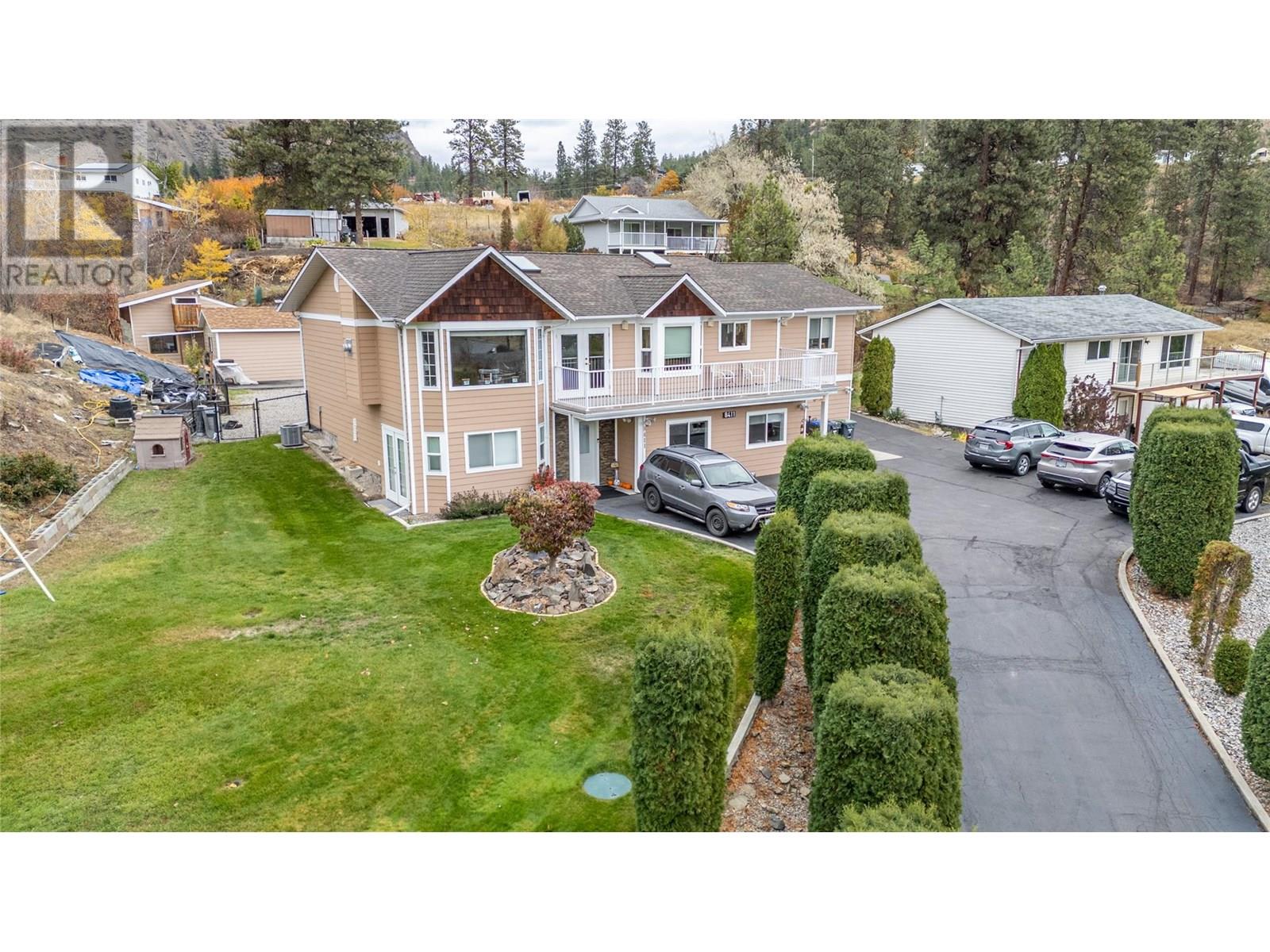 8411 Victoria Road S, Summerland, British Columbia