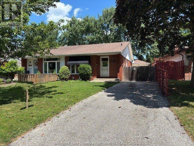MLS# 25017400: 9482 RYERSON, Windsor, Canada