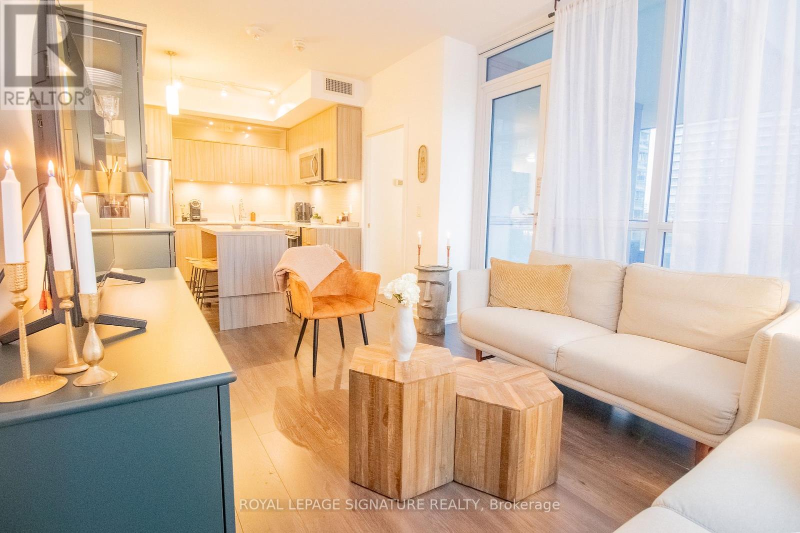 Property at 808 - 50 FOREST MANOR ROAD image 1