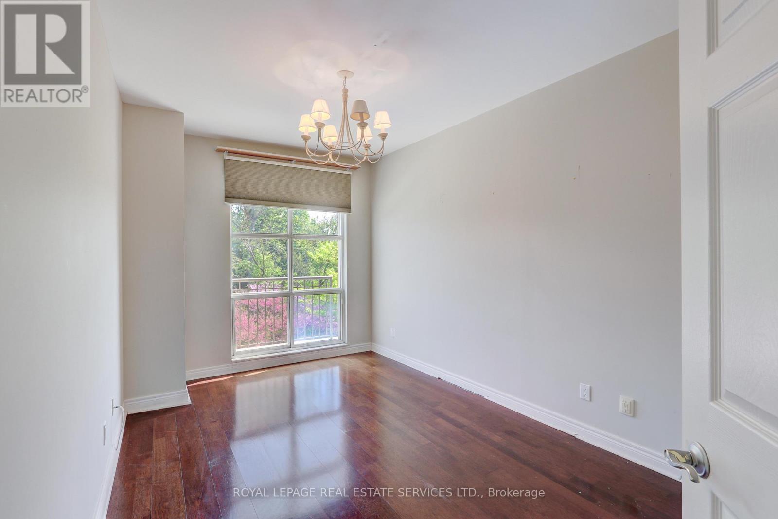 303 - 3085 Bloor Street W, Toronto, Ontario  M8X 1C8 - Photo 14 - W12158567
