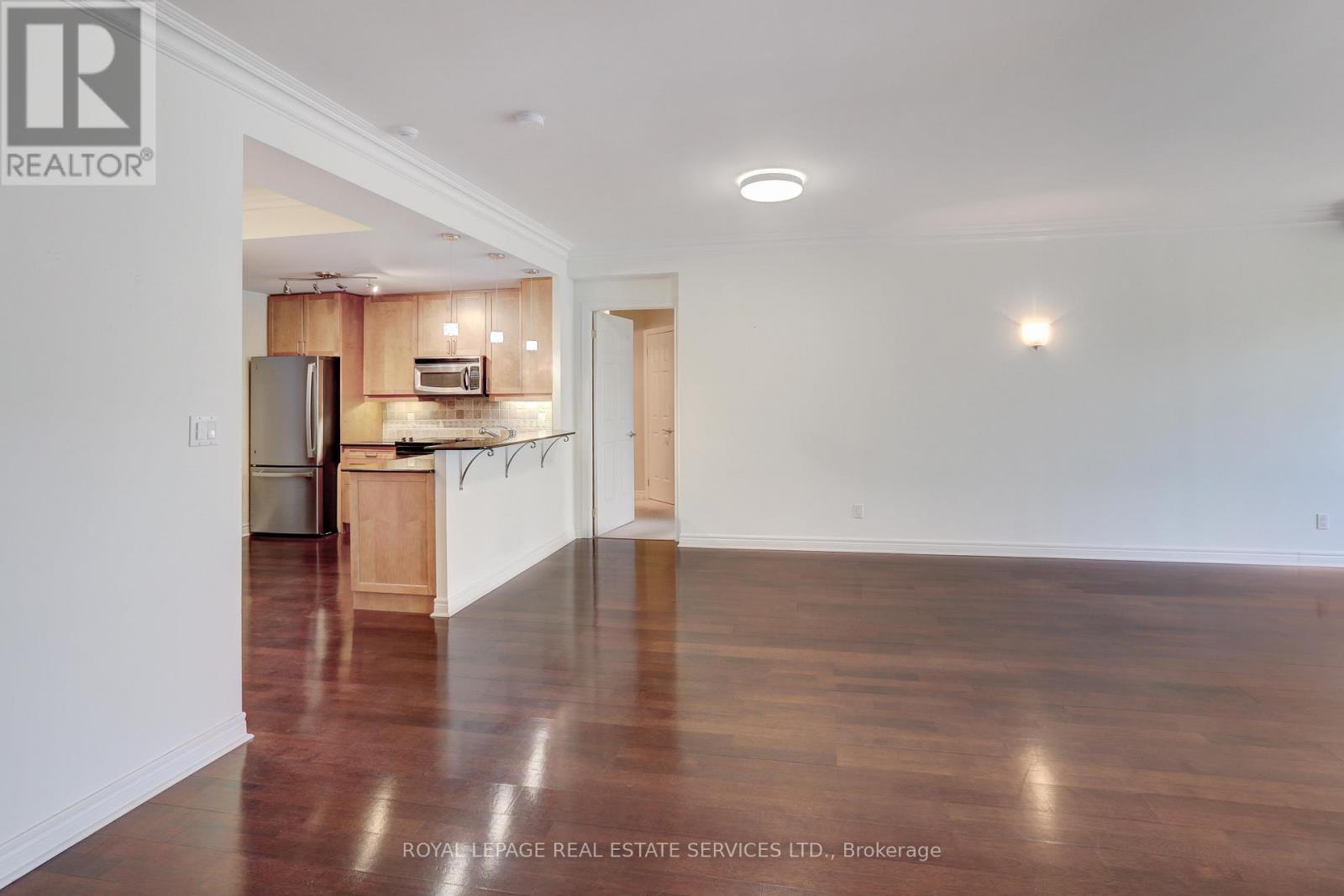 303 - 3085 Bloor Street W, Toronto, Ontario  M8X 1C8 - Photo 7 - W12158567