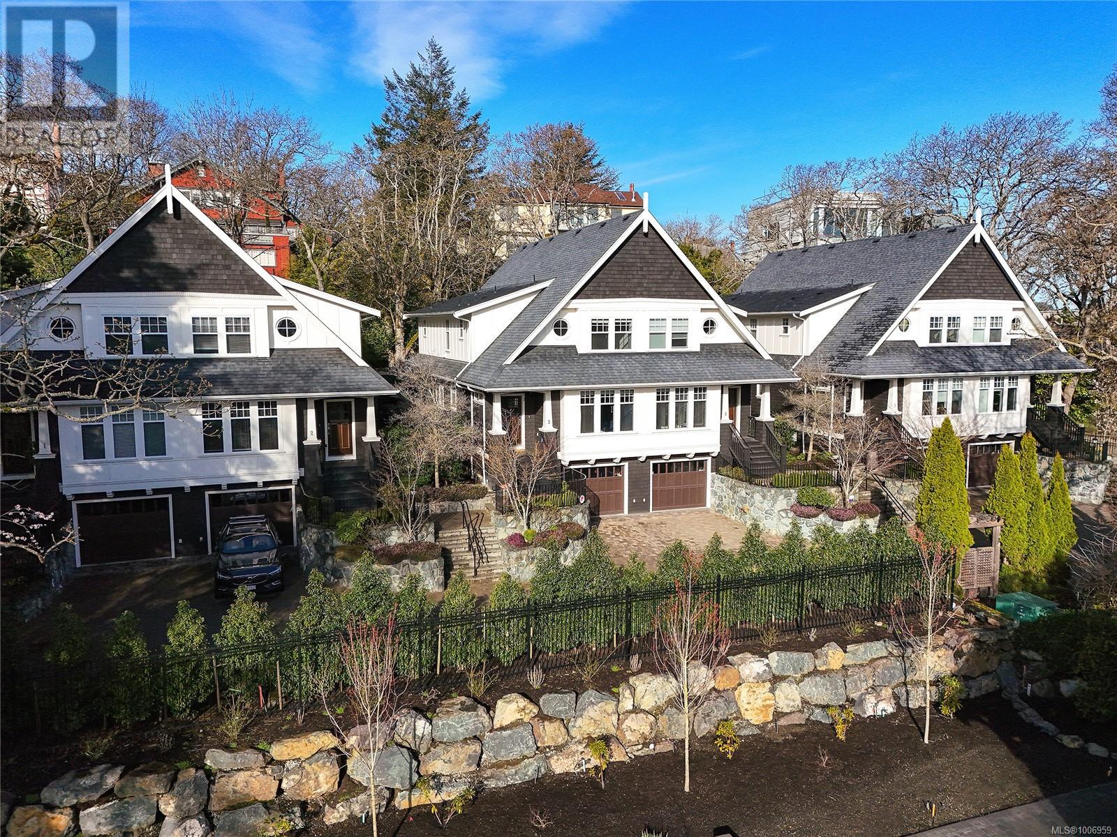 Property at 3 1770 Rockland Ave image 1