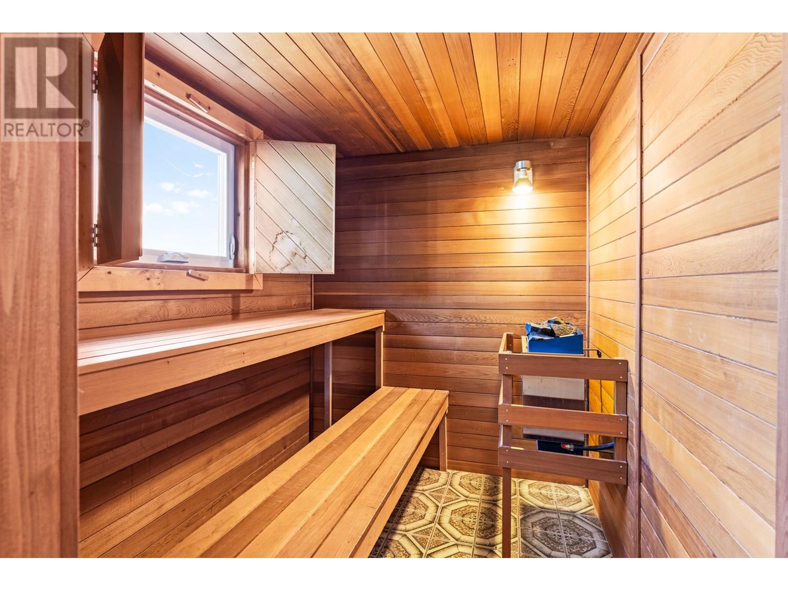 Property at 1601 Pritchard Drive image 3