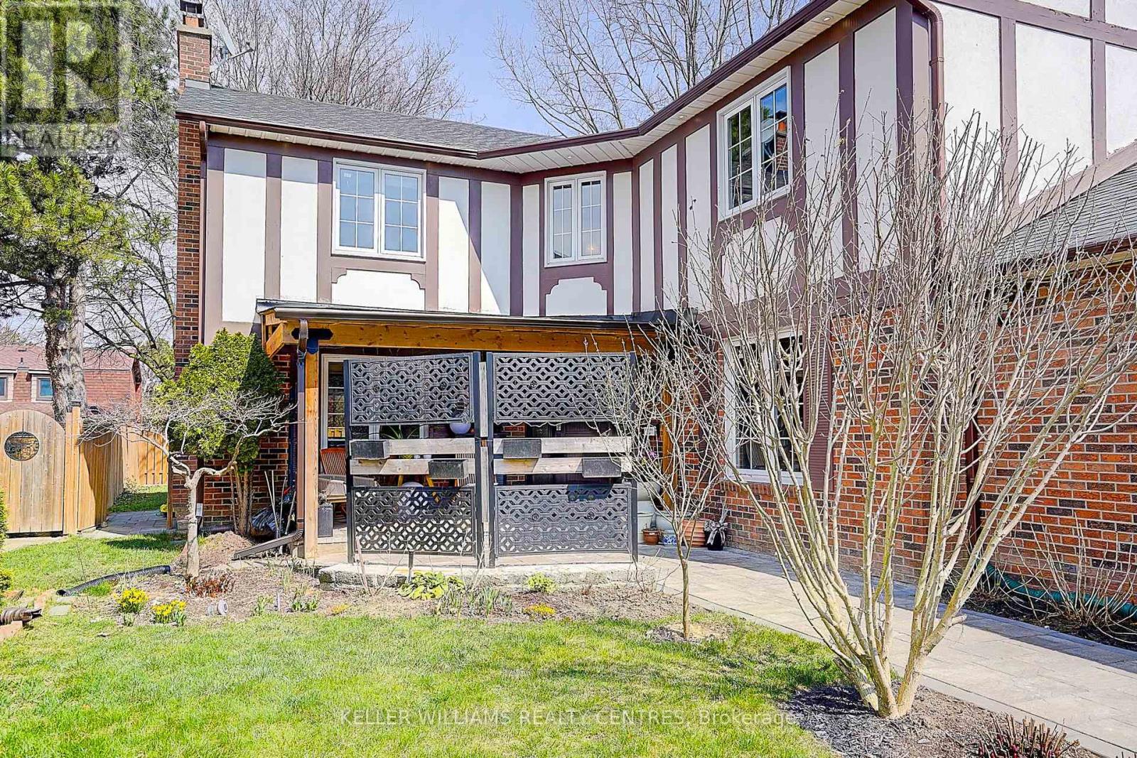 Property at 11 ELKPATH AVENUE image 3