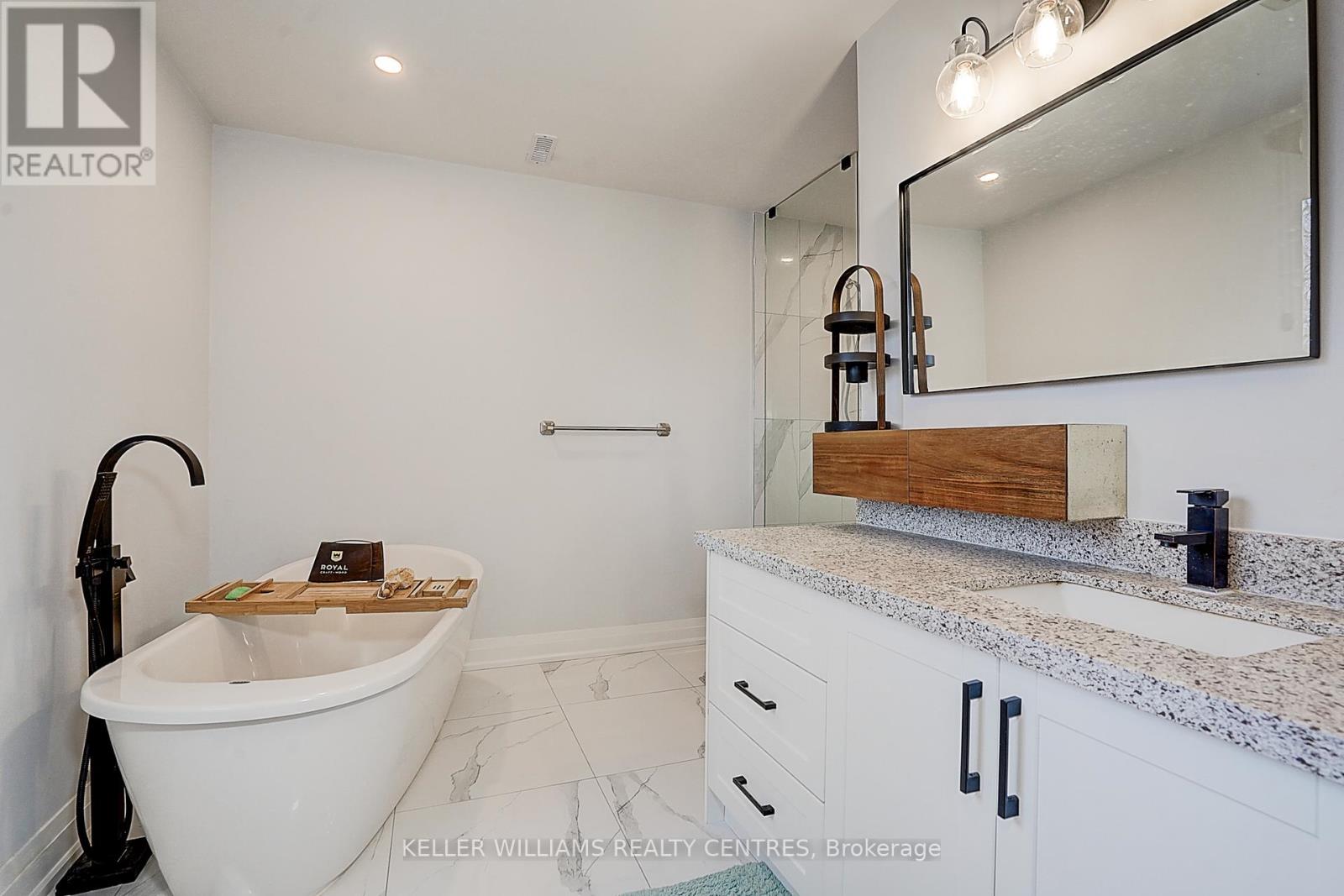 11 Elkpath Avenue, Toronto, Ontario  M2L 2V9 - Photo 33 - C12100777