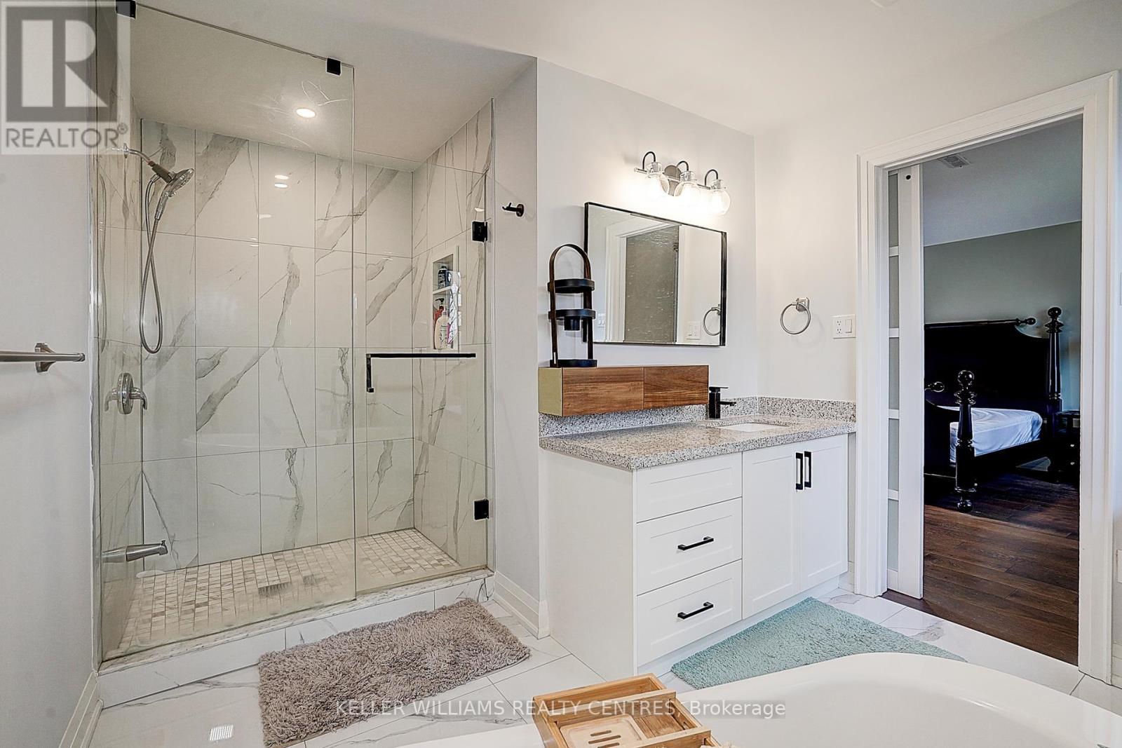 11 Elkpath Avenue, Toronto, Ontario  M2L 2V9 - Photo 34 - C12100777