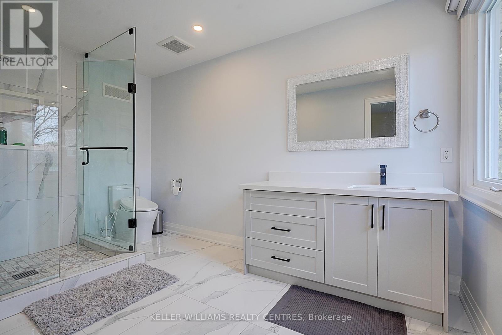 11 Elkpath Avenue, Toronto, Ontario  M2L 2V9 - Photo 37 - C12100777