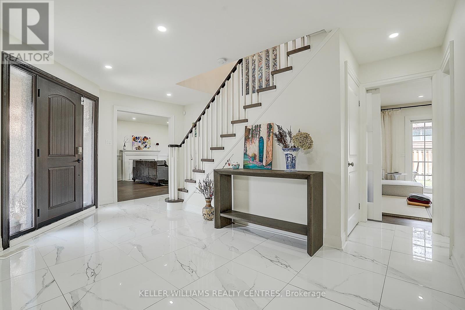 11 Elkpath Avenue, Toronto, Ontario  M2L 2V9 - Photo 9 - C12100777