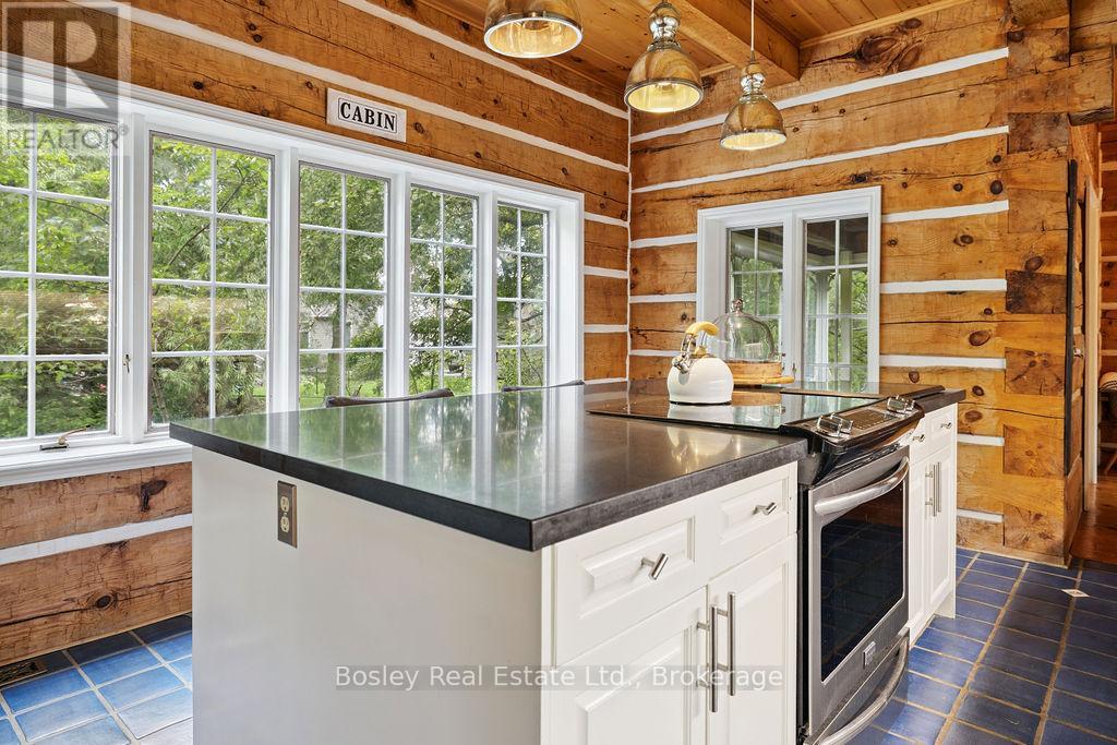 118 Heritage Drive, Blue Mountains, Ontario  L9Y 0M6 - Photo 7 - X12273386