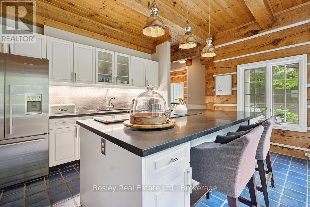 118 Heritage Drive, Blue Mountains, Ontario  L9Y 0M6 - Photo 8 - X12273386
