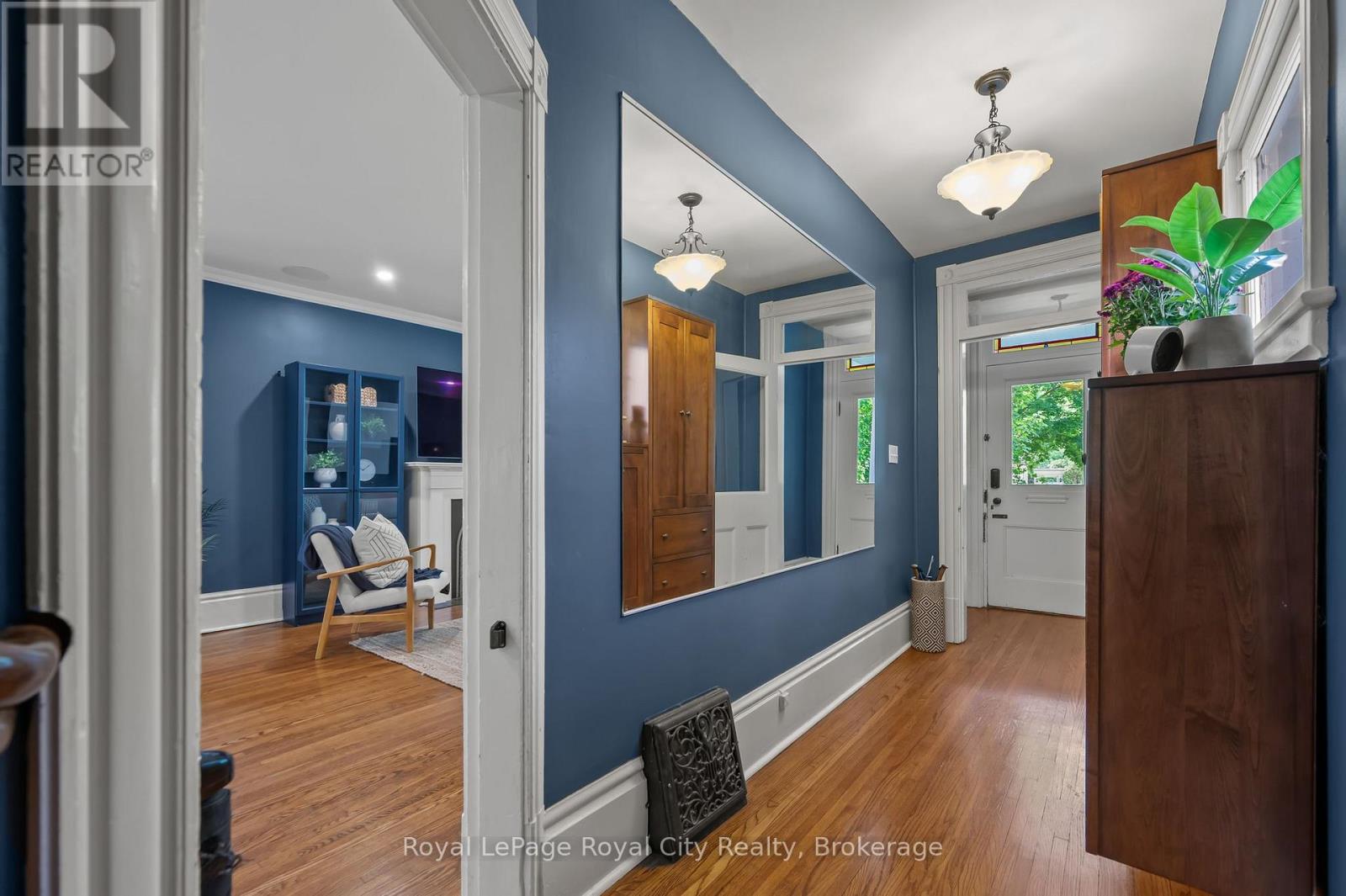 Property at 36 OXFORD STREET image 4