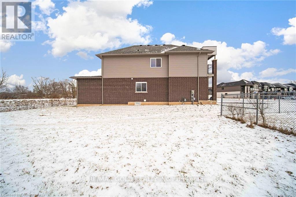 3 Caroline Street, Welland, Ontario  L3B 0J8 - Photo 37 - X12264945
