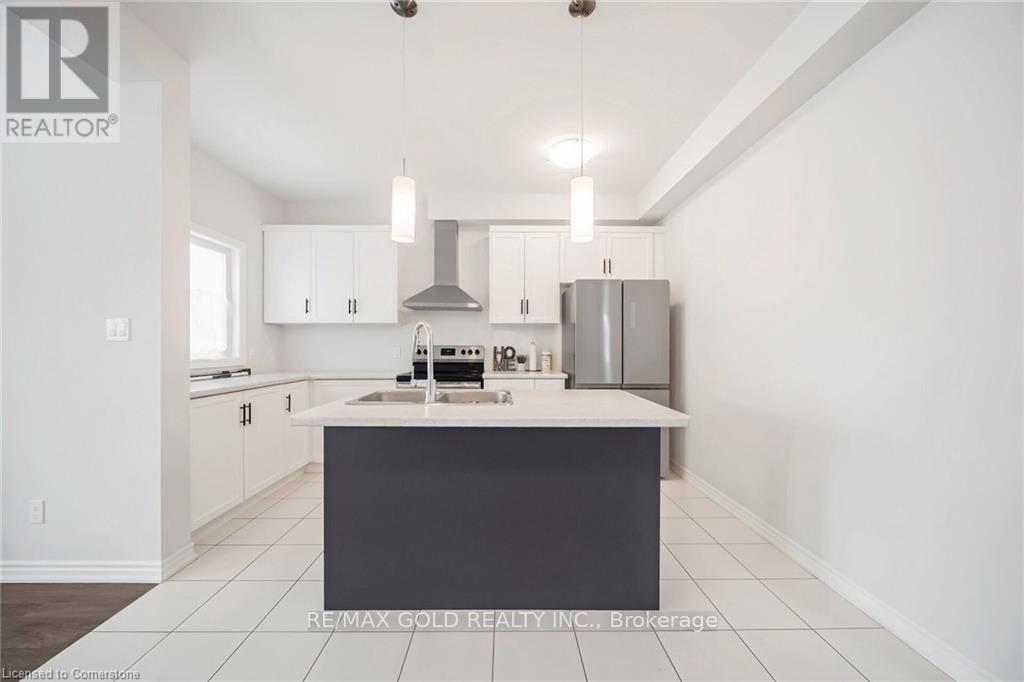 3 Caroline Street, Welland, Ontario  L3B 0J8 - Photo 12 - X12264945