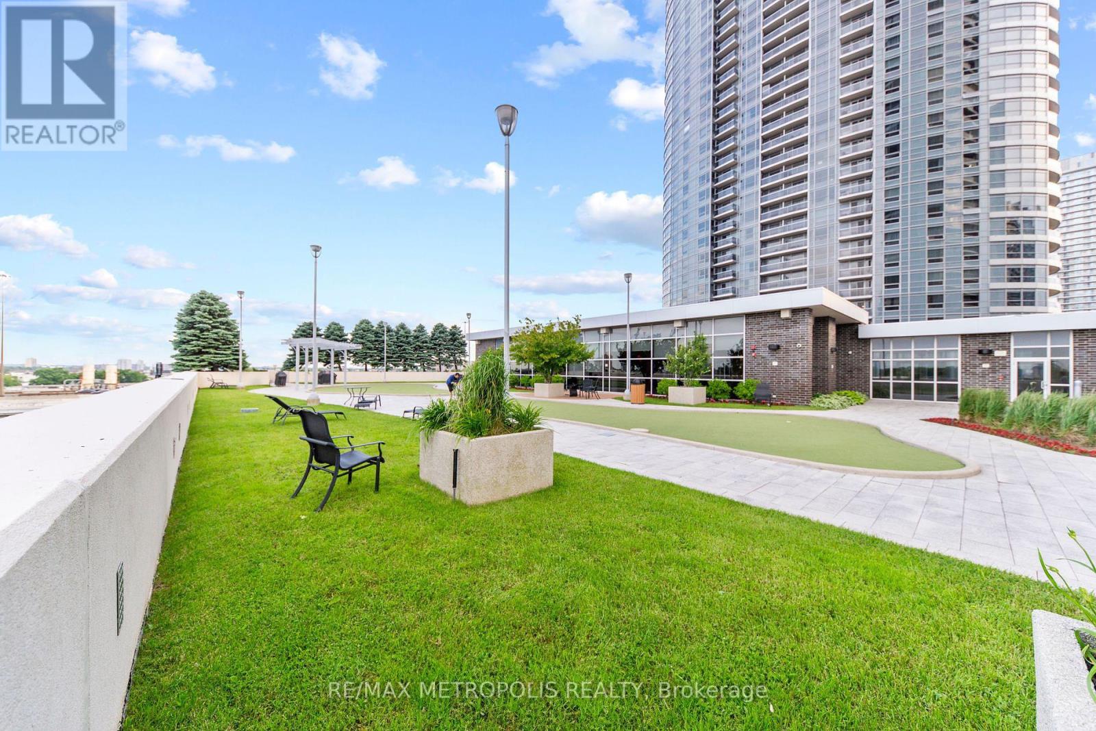 816 - 135 Village Green Square, Toronto, Ontario  M1S 0G4 - Photo 18 - E12273199