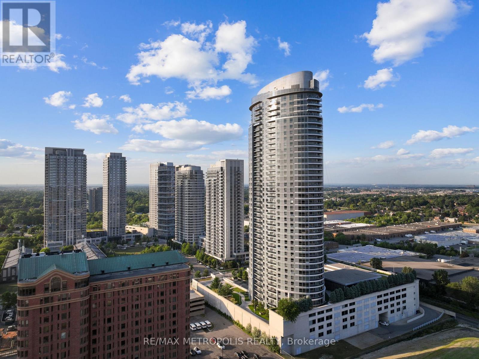 816 - 135 Village Green Square, Toronto, Ontario  M1S 0G4 - Photo 2 - E12273199