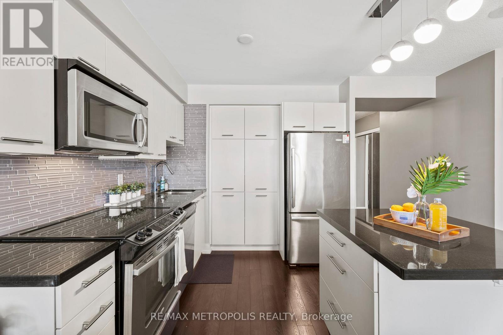 816 - 135 Village Green Square, Toronto, Ontario  M1S 0G4 - Photo 7 - E12273199
