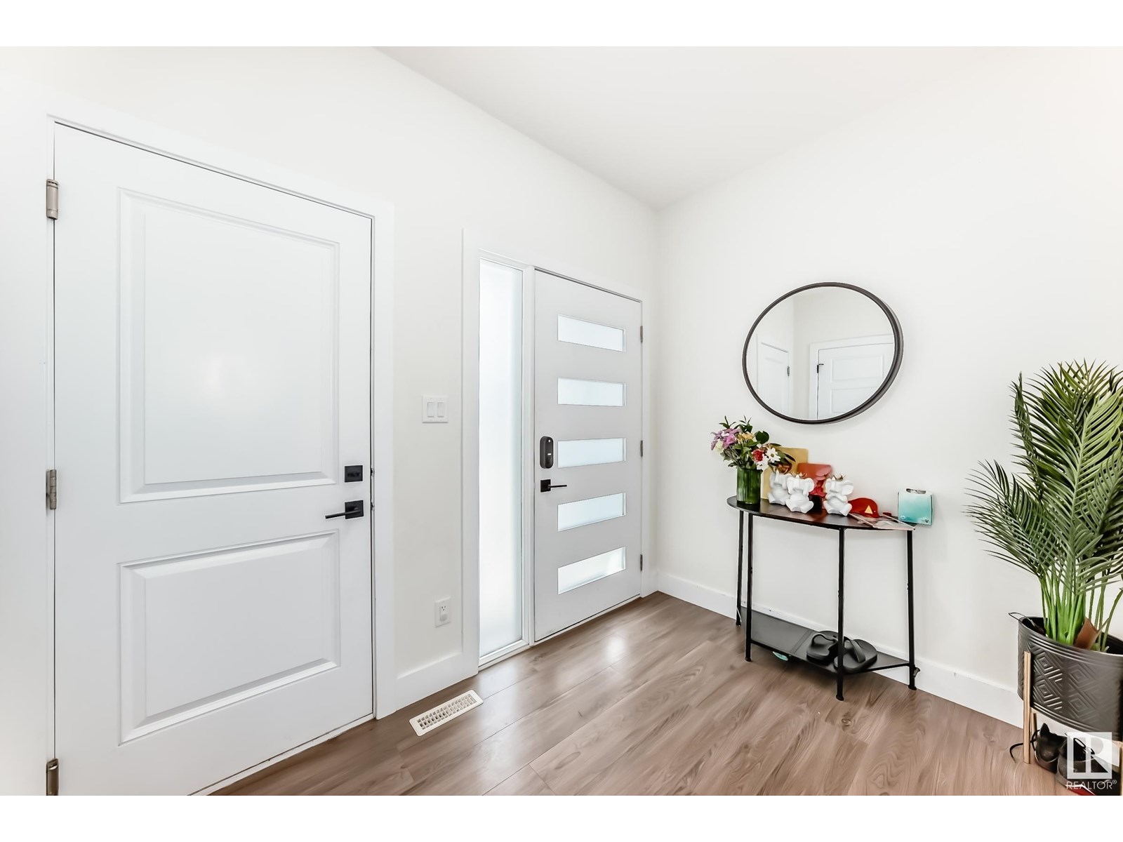 Property at 9104 183 AV NW NW image 3