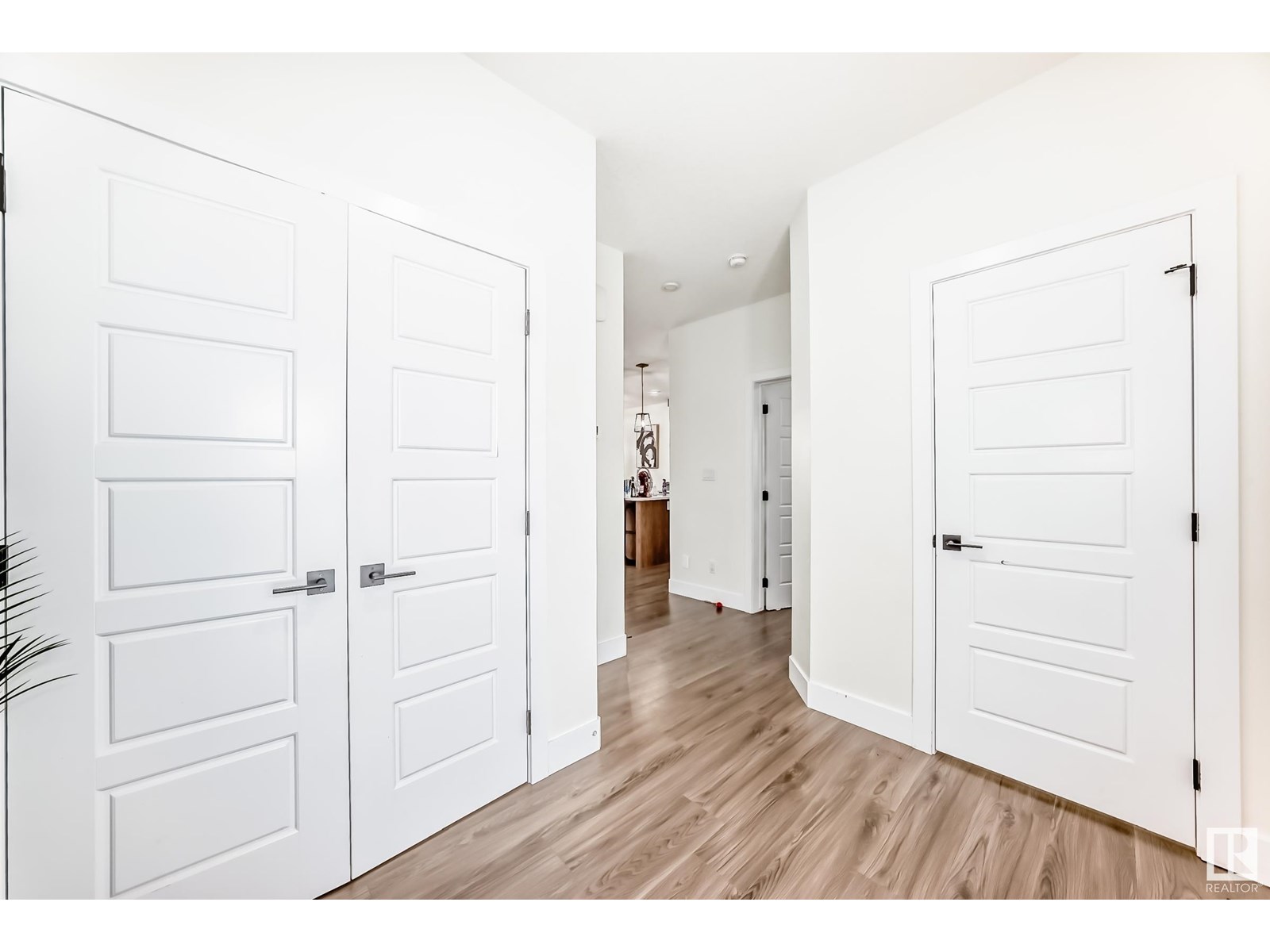 Property at 9104 183 AV NW NW image 4