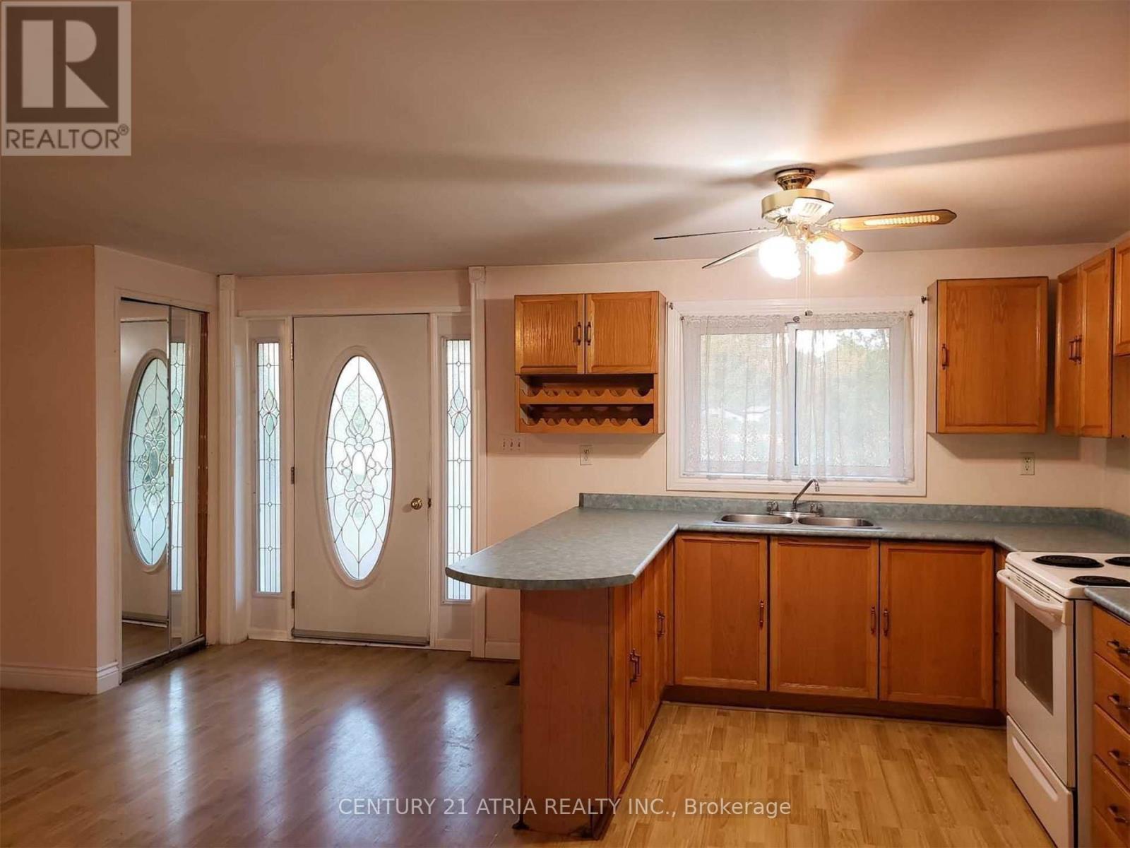 19452 Holland Landing Road, East Gwillimbury (Holland Landing), Ontario  L9N 1M8 - Photo 3 - N12273210